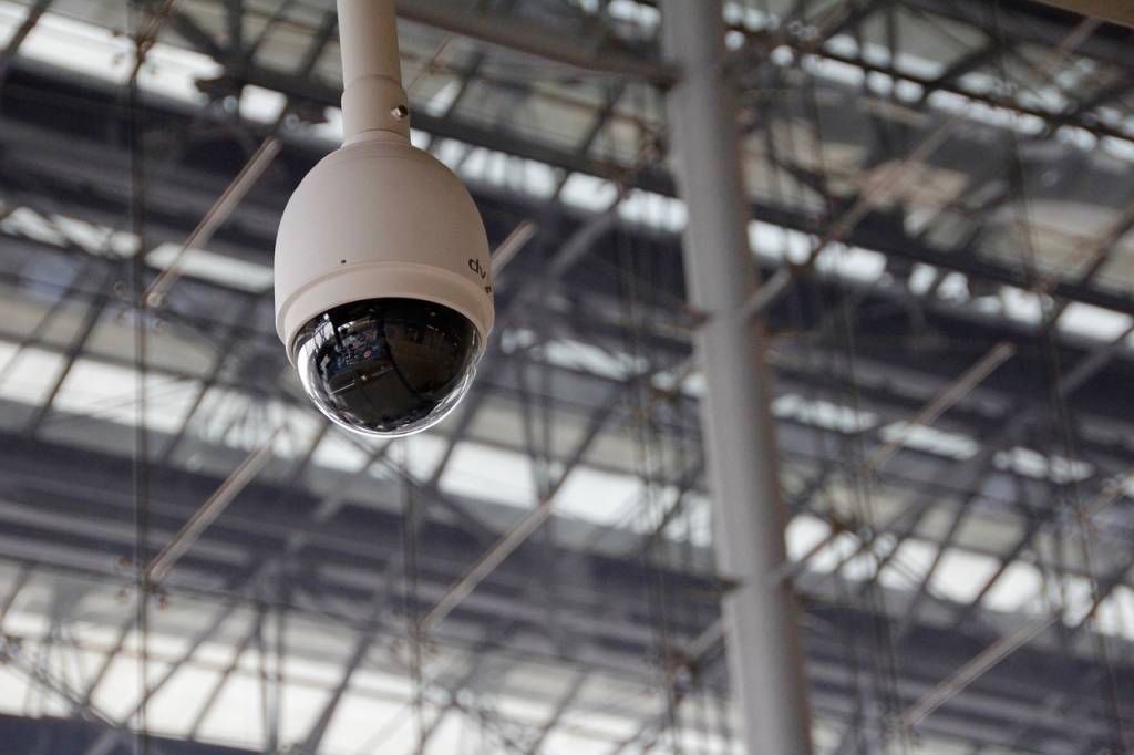 Comment fonctionne un système de télésurveillance en entreprise